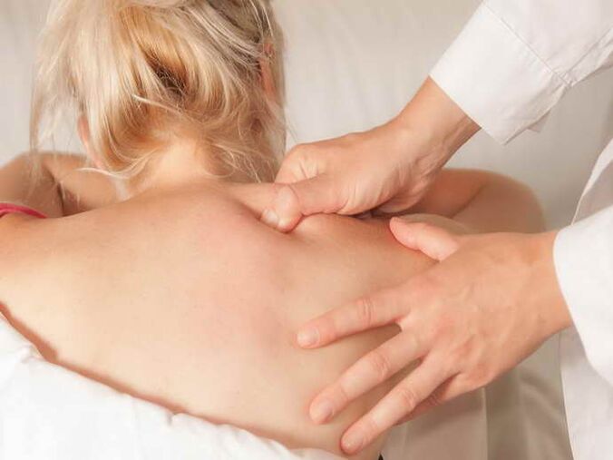 Massage with thoraxosteochondrosis